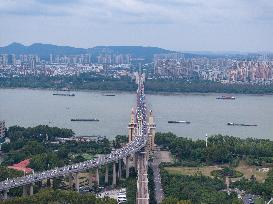 Vehicles Travel on The Nanjing Yangtze River Bridge