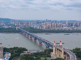 Vehicles Travel on The Nanjing Yangtze River Bridge