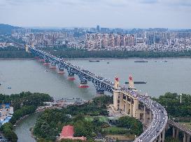 Vehicles Travel on The Nanjing Yangtze River Bridge