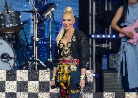 Gwen Stefani Performs At Jimmy Kimmel Live - LA