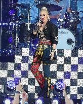 Gwen Stefani Performs At Jimmy Kimmel Live - LA