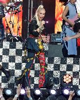 Gwen Stefani Performs At Jimmy Kimmel Live - LA