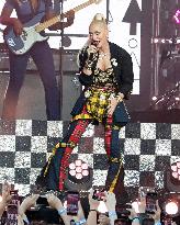 Gwen Stefani Performs At Jimmy Kimmel Live - LA