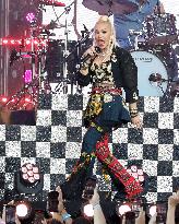 Gwen Stefani Performs At Jimmy Kimmel Live - LA