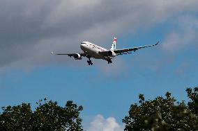 Middle East Airlines MEA Airbus A330 Landing