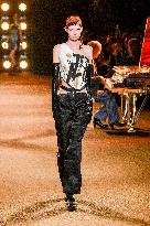 PFW - Maison Yoshiki Runway