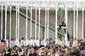 PFW Chanel Runway