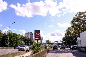 Ring Road At 50 km/h - Paris