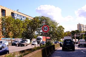 Ring Road At 50 km/h - Paris