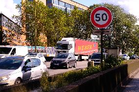 Ring Road At 50 km/h - Paris