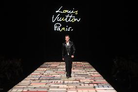 PFW - Louis Vuitton Runway