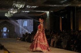 Fashion To Show Tribute By Manish Malhotra In Mumbai