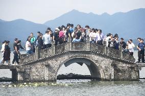 West Lake Tour in Hangzhou