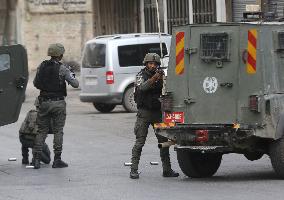 IDF Raids Balata Refugee Camp - Hebron