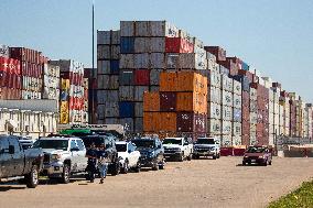 Ports Strike Causes First Shutdown In Almost 50 Years - USA