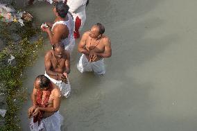 Mahalaya Tarpan At Mahananda River