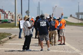 Port Of Houston Shuts Down Amid Dockworker Strike