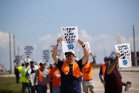 Port Of Houston Shuts Down Amid Dockworker Strike