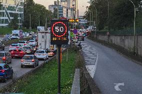 Paris Slashes Speed Limit On Ring Road To 50km/h