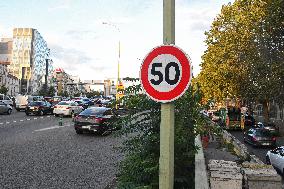 Paris Slashes Speed Limit On Ring Road To 50km/h