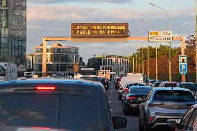 Paris Slashes Speed Limit On Ring Road To 50km/h