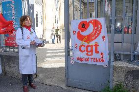 Strike At Tenon Hospital - Paris