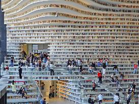 Binhai New Area Library in Tianjin