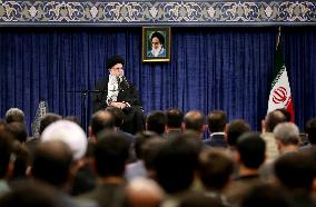 Khamenei Calls For West To Leave Middle East - Tehran