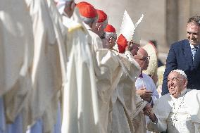 Pope Francis Leads Mass For The Inauguration Of The Synod - Vatican