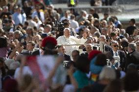 Pope Francis Leads Mass For The Inauguration Of The Synod - Vatican