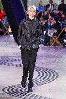 PFW - Shiatzy Chen Runway