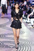 PFW - Shiatzy Chen Runway