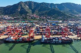 Lianyungang Port Working Scene