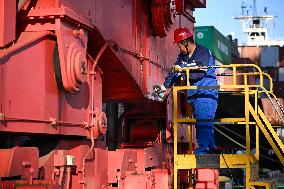 Lianyungang Port Working Scene