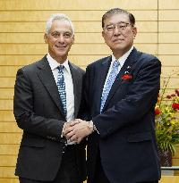 New Japan PM meets U.S. envoy