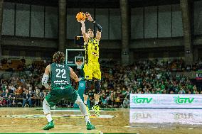 WKS Slask Wroclaw v Falco-Vulcano Szombathely - Basketball Champions League