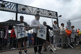 Longshoremen Demonstrate Outside Of Red Hook Terminal In Brooklyn New York As Port Strike Goes Into Day Two