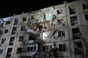 Russian Strike Hits Kharkiv Apartment Block - Ukraine