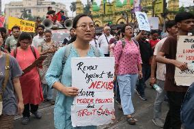 Junior Doctors Take Out Protest March Over Rape Murder - India