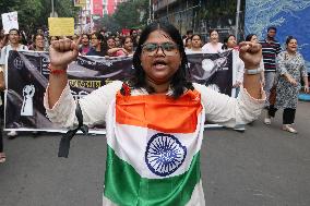 Junior Doctors Take Out Protest March Over Rape Murder - India