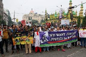 Junior Doctors Take Out Protest March Over Rape Murder - India