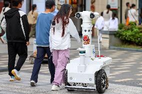 5G Robot Police Patrol in Zhoushan