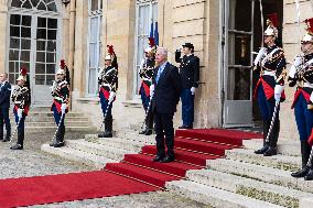 PM Barnier Receives Armenia Counterpart - Paris