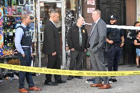 29-year-old Woman Fatally Stabbed At A Mini Market In The Hunts Point Section Of Bronx New York City