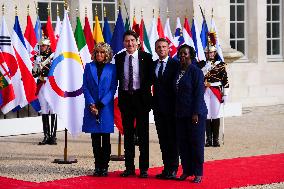 Justin Trudeau is welcomed to the Francophonie Summit