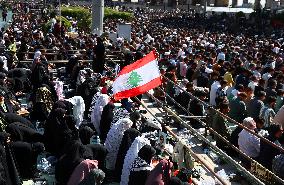 Khamenei Leads Friday Prayers - Tehran