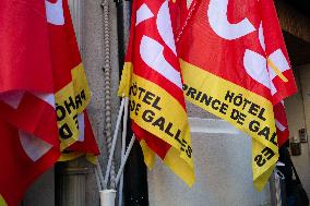 9th Day Of Strike Action At The Prince De Galles Hotel - Paris