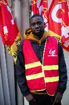 9th Day Of Strike Action At The Prince De Galles Hotel - Paris