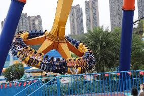 Happy Valley Tour in Chongqing