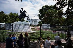 Stared Building The Viewing Stand  For The 2025 Inauguration